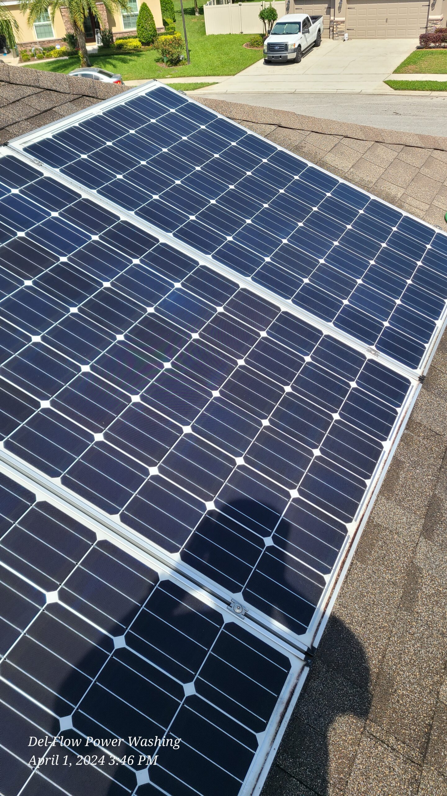 Clean Solar Panel in Florida