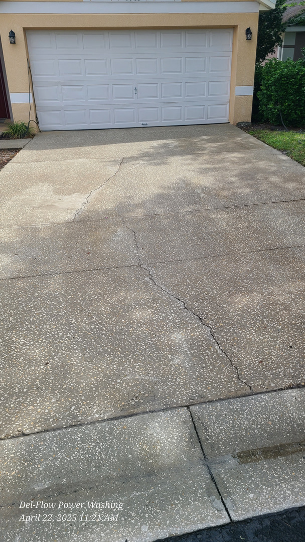 Concerns About Oil Stain Removal on Concrete Driveways in Deltona Pressure Washing
