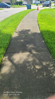 Sidewalk Pressure Washing And Cleaning Services Project in Deltona FL 32725