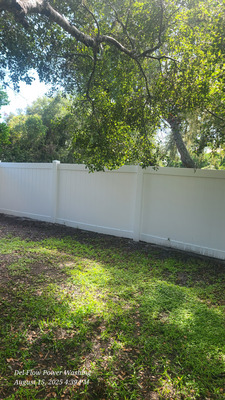 Fence Cleaning Service Project in Deltona FL 32738