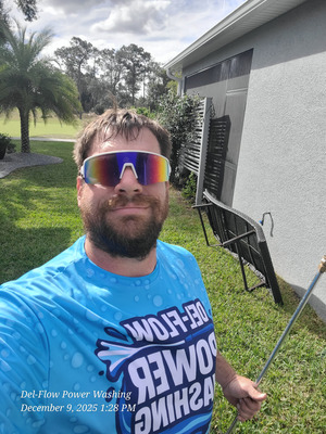 Driveway Front Walkway And Sidewalk Cleaning Services in Sanford FL