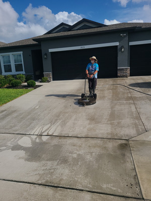 Driveway Front Walkway And Sidewalk Cleaning Services Project in Deltona FL 32725