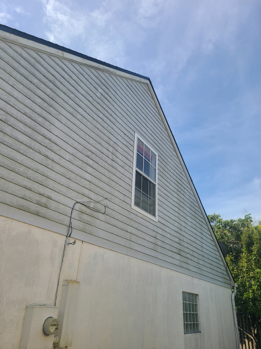 Exterior siding soft washing and surface cleaning for painting Lake Mary FL 32746